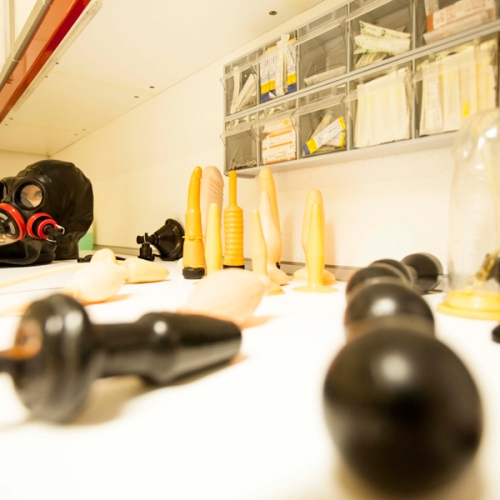 Fetisch-Klinik - Foto 14 von 18